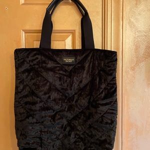 Velvet Victoria’s Secret Tote 👜